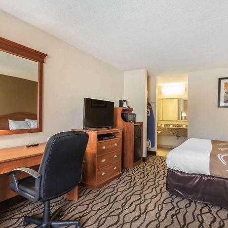 Quality Inn Charleston - Sikeston Екстериор снимка