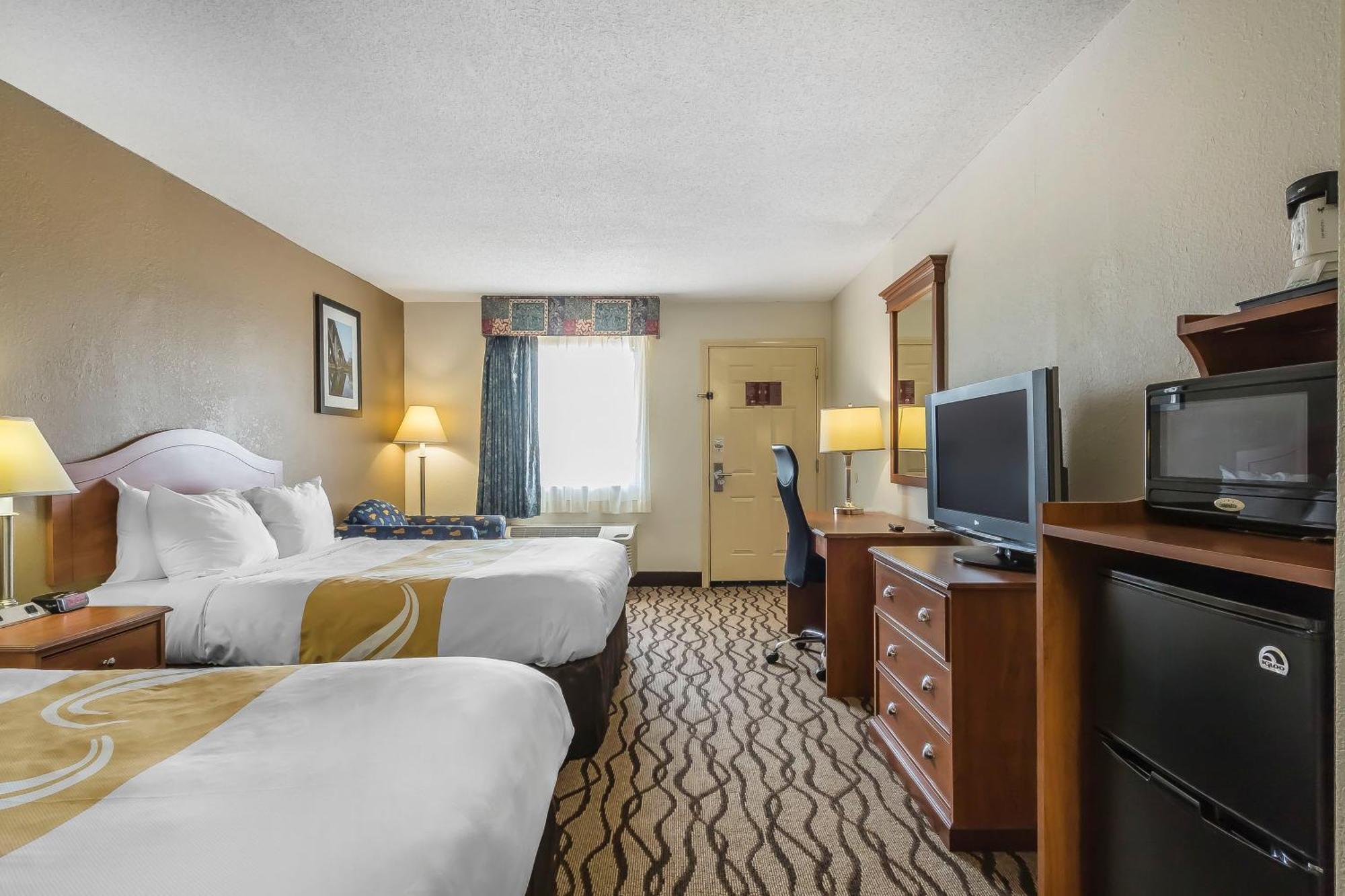 Quality Inn Charleston - Sikeston Екстериор снимка