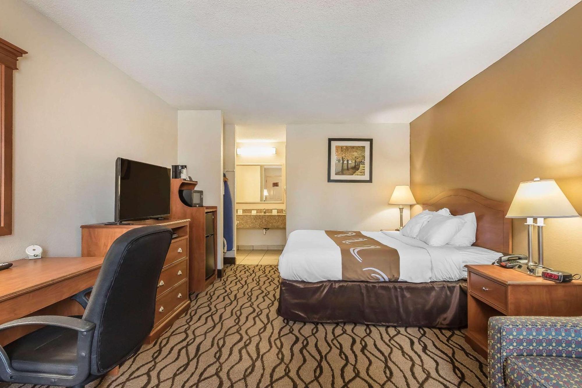 Quality Inn Charleston - Sikeston Екстериор снимка
