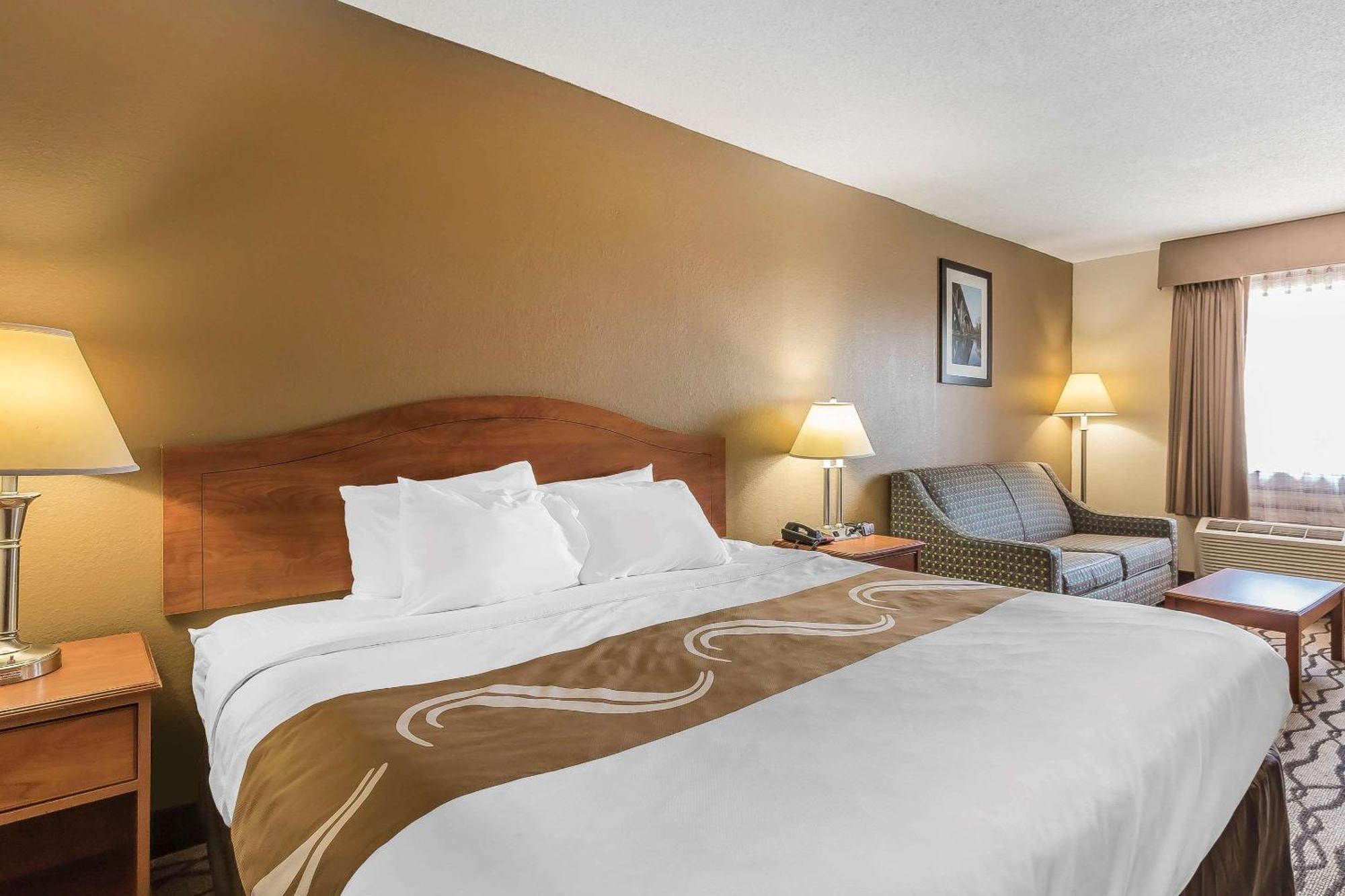 Quality Inn Charleston - Sikeston Екстериор снимка
