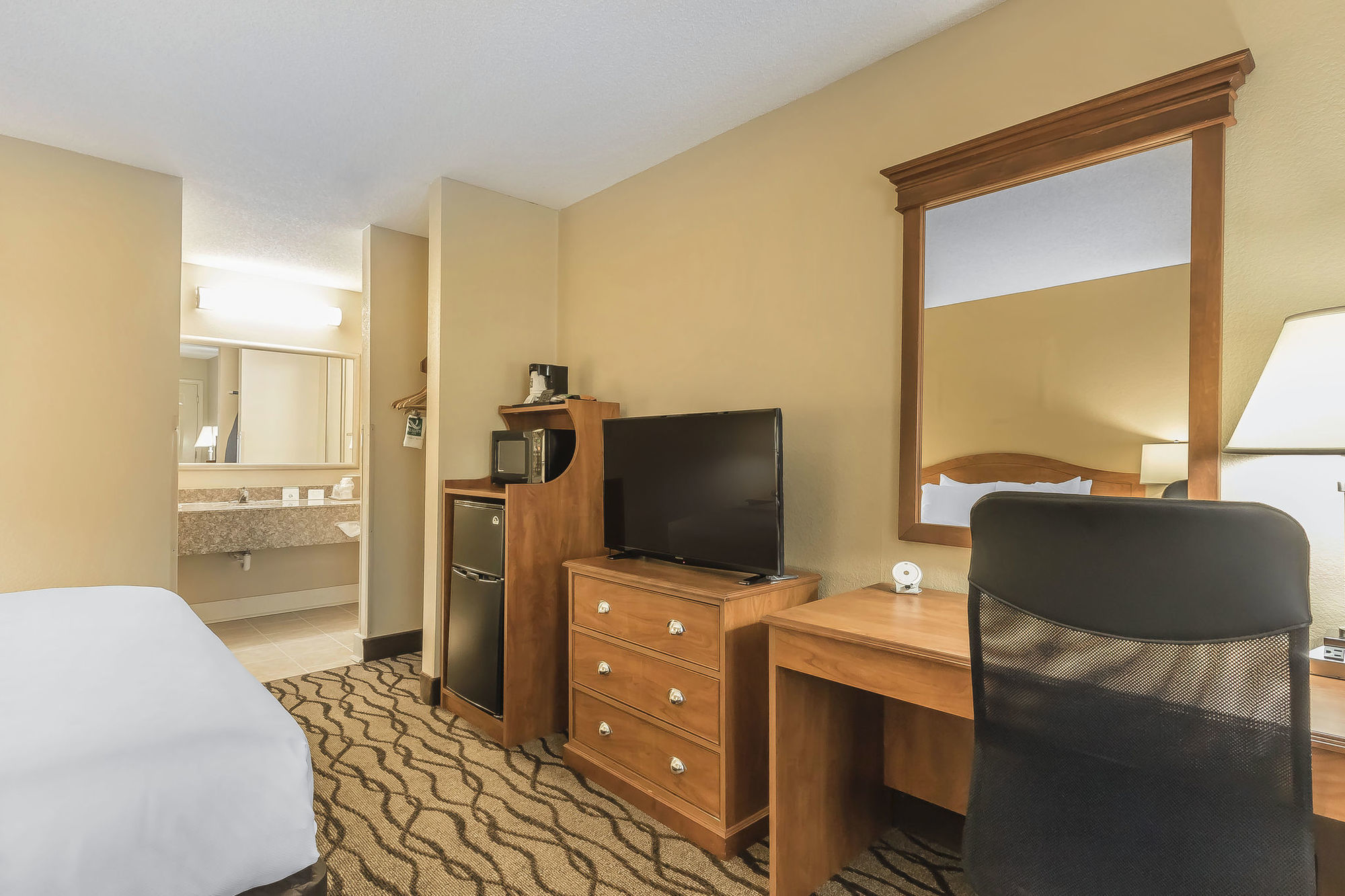 Quality Inn Charleston - Sikeston Стая снимка