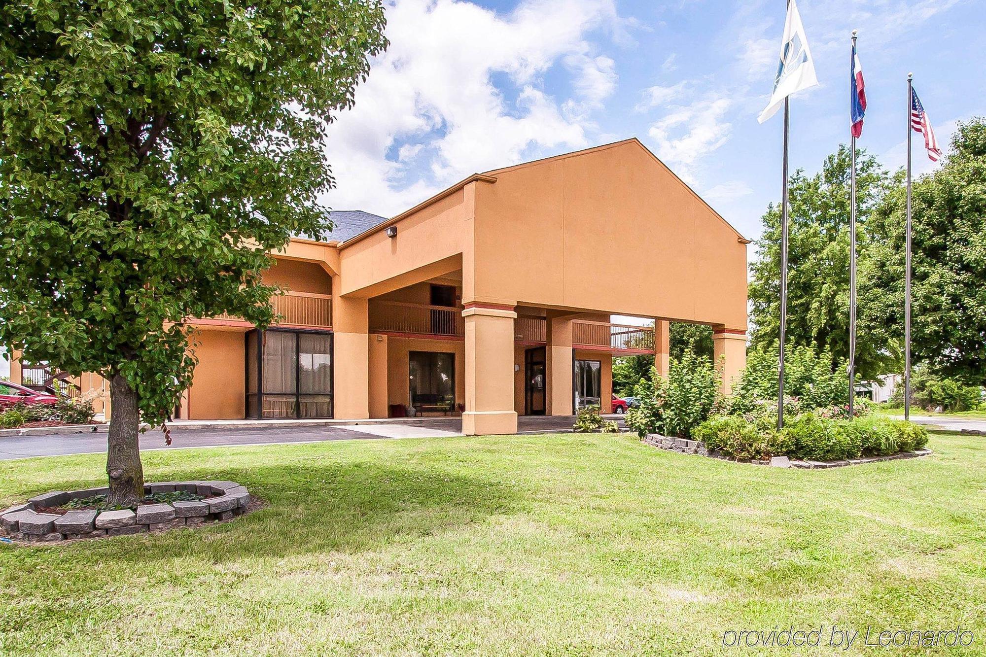 Quality Inn Charleston - Sikeston Екстериор снимка