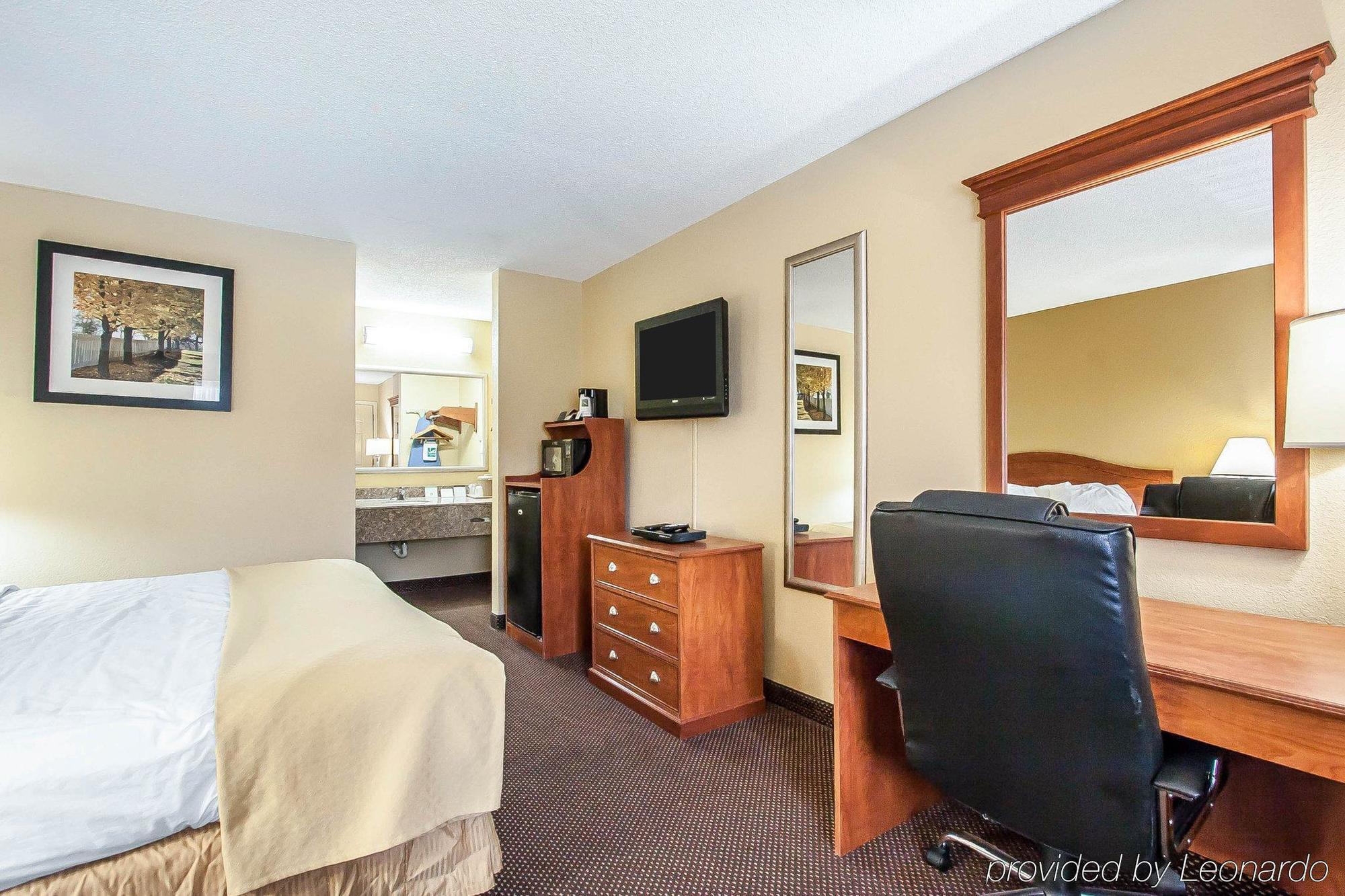 Quality Inn Charleston - Sikeston Екстериор снимка