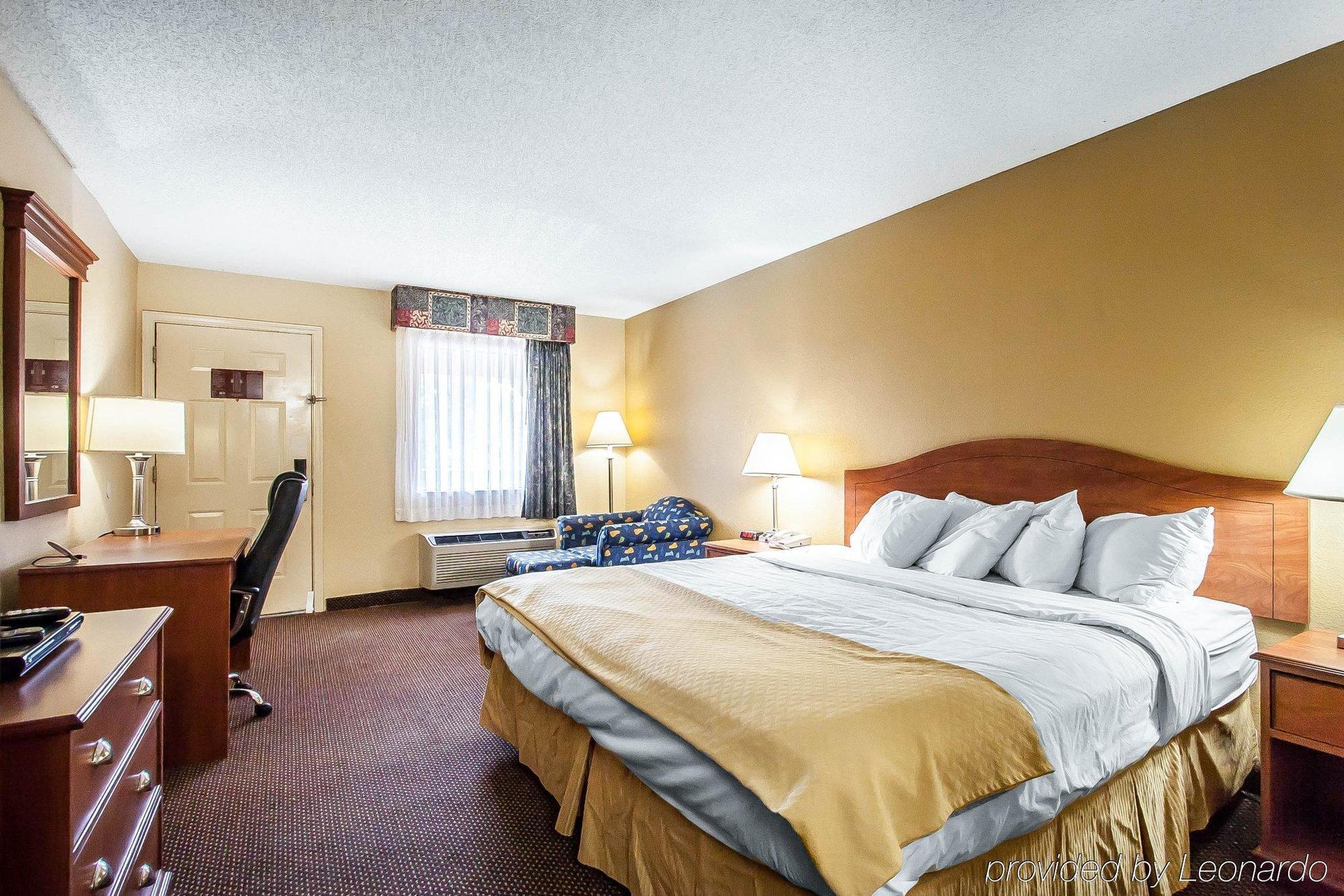 Quality Inn Charleston - Sikeston Екстериор снимка