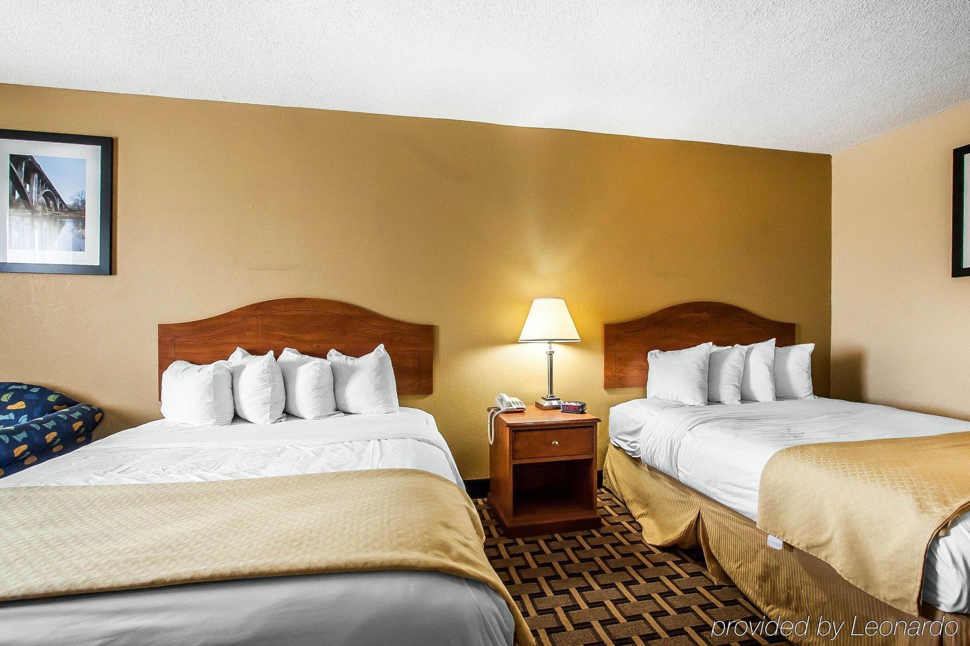 Quality Inn Charleston - Sikeston Екстериор снимка
