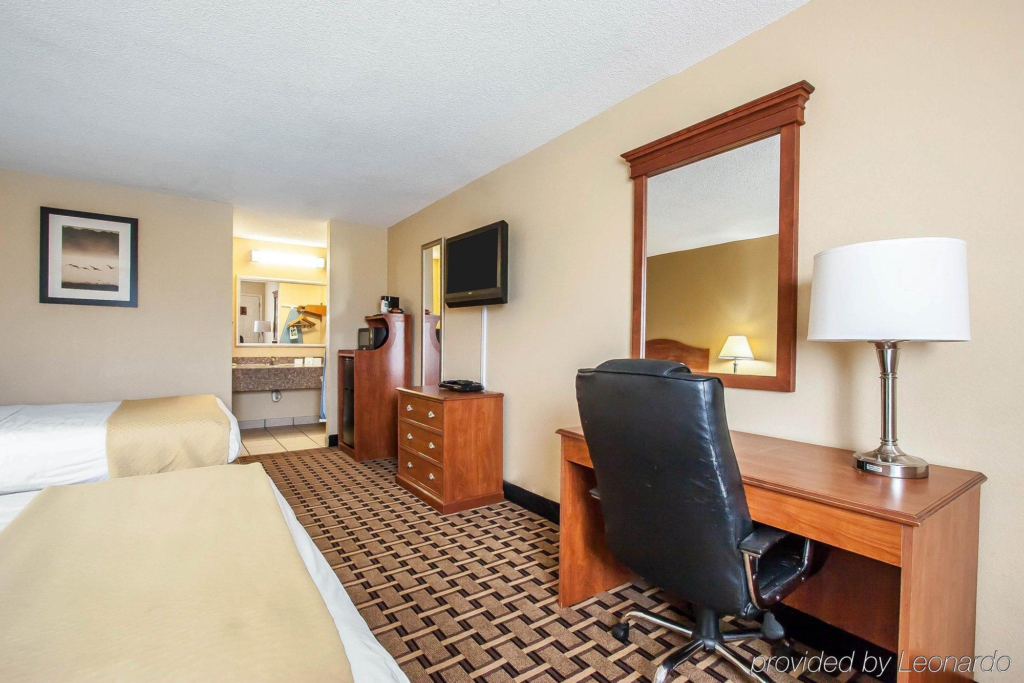 Quality Inn Charleston - Sikeston Екстериор снимка