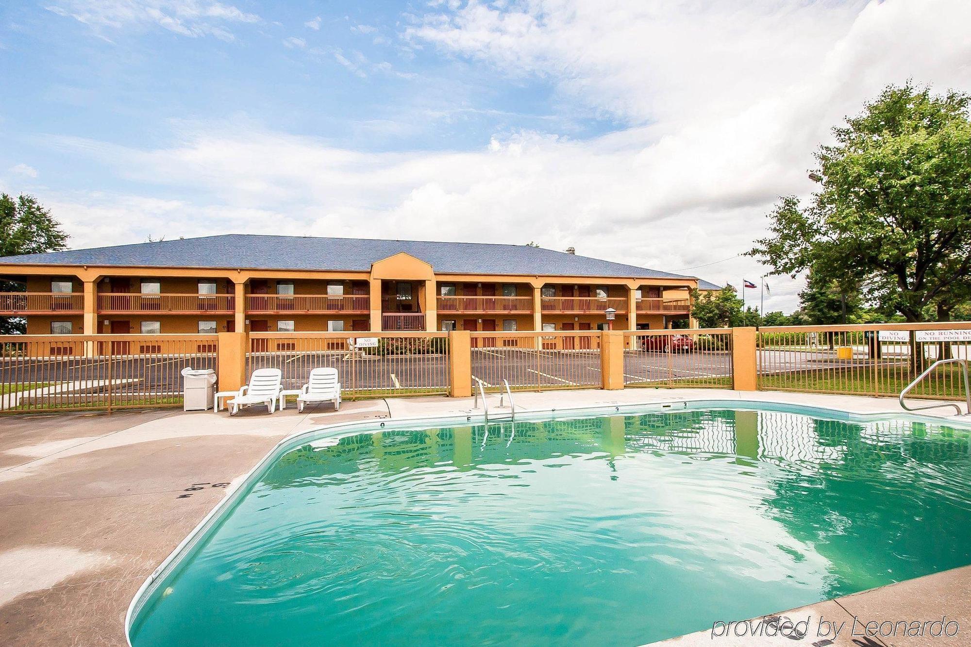 Quality Inn Charleston - Sikeston Екстериор снимка